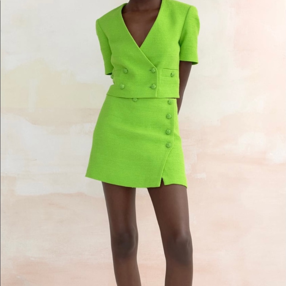 Zara Buttoned Textured Skirt - Picture 2 of 7